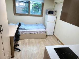 YH House Hongdae, Sinchon