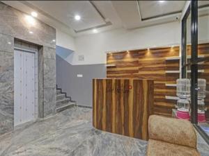 Hotel Dhruvas residency