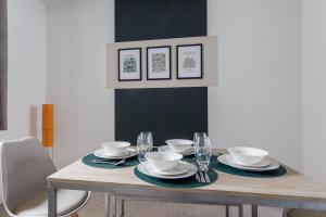 Modern 3-Bed Stay Great for Workers & Families