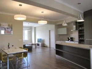 Empire of Liberty - Budapest