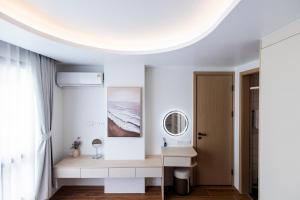 FantaSea condo Kamala 205