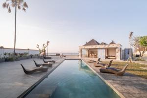 Aventus Beach Grandé Villa Gianyar