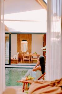 Amoura Villa tropical 2BR Near Canggu Cafes & Beach