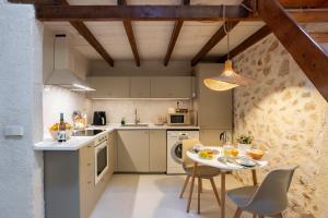 Luz, piedra y calma a 15 min del mar