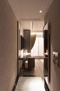 Manevi Premier Hotel