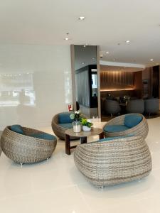 Staycation near MOA, Airport