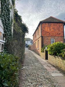 The Cottage, Mermaid Passage
