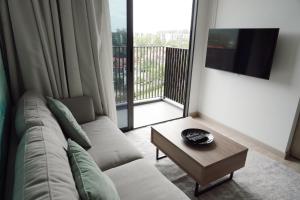 Laguna 3714: 2BR Garden View Rooftop Oasis