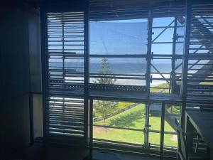 Luxury Couples Beachfront Escape - Newcastle Beach - Full Apartment
