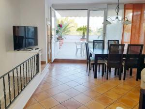 Charming duplex penthouse in Las Arenas beach