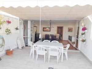Charming duplex penthouse in Las Arenas beach
