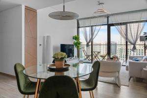 Palace Residence Chic 2BR Creek Beach View
