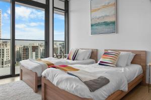 Palace Residence Chic 2BR Creek Beach View