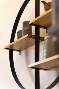 Cozy 1BR Retreat Kitchen Free Wi-Fi 103