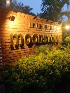 Hotel Moonstone