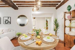 The Hidden Alley Apartment