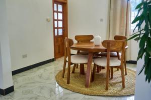 Elegant Dar Suburb Hideaway