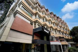 Super Townhouse Oak Sinhgad Road Crossway Formerly Popular Hotel