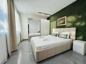 Green Accent Apartment