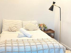 Prime 2BR Location Pool Parking BCT 1004