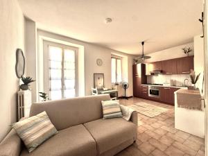 La Casa al Lago by Gottschalk