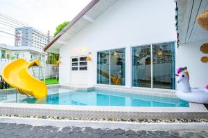 Jomtien 5BR Beach Pool Villa - JB5