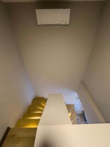 Lara Breeze Kundu Kanyon