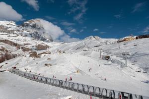 HelloCHALET Cervinia - Ski-in Ski-out Studio, 200mt at Plan Maison Lift