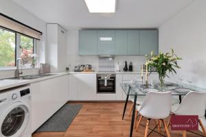 Two Bed Maisonette - Wokingham