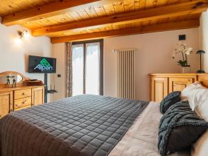 ALP HOUSE - a 10 da Aosta con Giardino Privato
