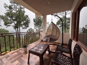 Sunset View Forest Vibes Kasauli by Splendid Hotels