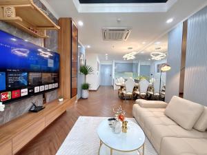 THE MIRA HOMESTAY - Vinhomes Times City