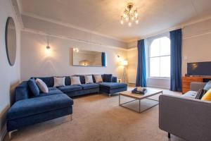 2 Bed in Tenby oc-pw9031