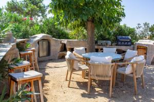 Villa San Ciprianu Mare Di Lecci