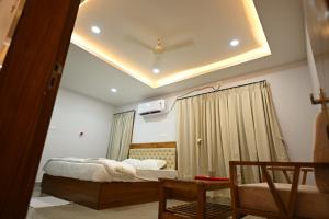 Hotel Satabdi