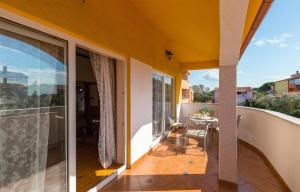 Sunny private pool apartments Seamare