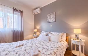 Sunny private pool apartments Seamare