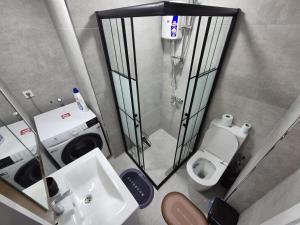 Beachside Duplex with Patio