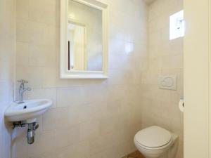 Holiday home by the nature reserves