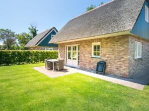 Holiday home by the nature reserves