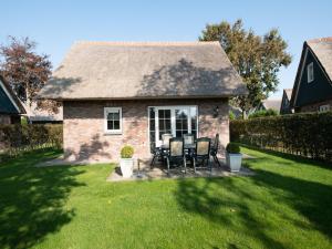 Holiday home by the nature reserves