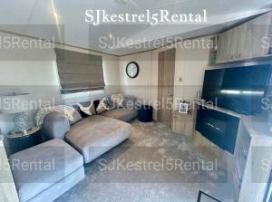 Cayton Bay Kestrel40