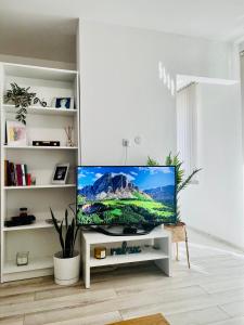 Classic Modern Apartment with Parking Place