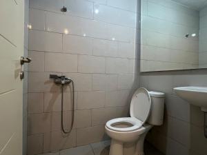 Benson Studio Furnished Pool View