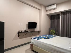 Benson Studio Furnished Pool View