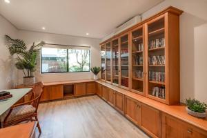 Baydream Believer - Lush Beachfront Resort Escape