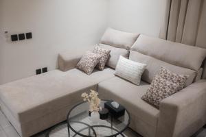 استديو مودرن b13