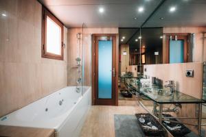 Luxury 3 Bedrooms, Private Heated Pool - EHHouse