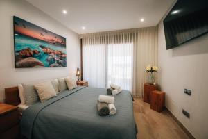 Luxury 3 Bedrooms, Private Heated Pool - EHHouse