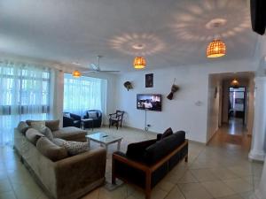 Ary Homestay Nyali - 5th Avenue